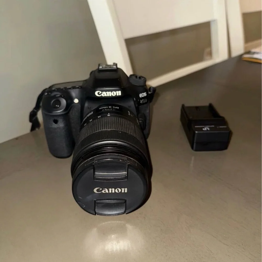 Canon EOS 80D DSLR Camera with 18-135mm Lens